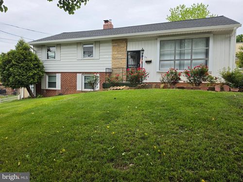 5825 Lamont Dr, New Carrollton, MD, 20784-3519 | Card Image