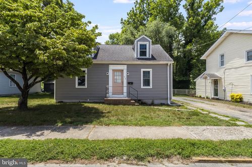 316 E 6th St, LAUREL, DE, 19956-1556 | Card Image