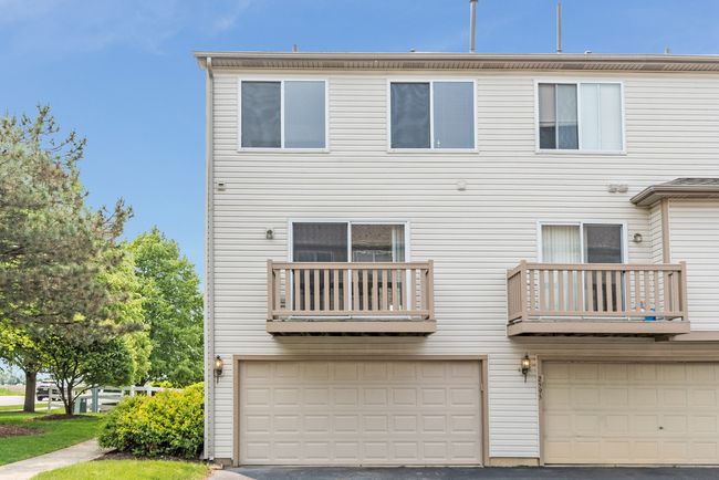 2593 Canyon Dr, Townhouse with 3 bedrooms, 2 bathrooms and 4 parking in Plainfield IL | Image 25