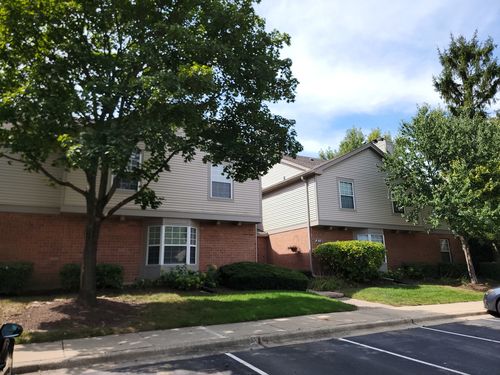1-137 White Oak Court, Schaumburg, IL, 60195 | Card Image