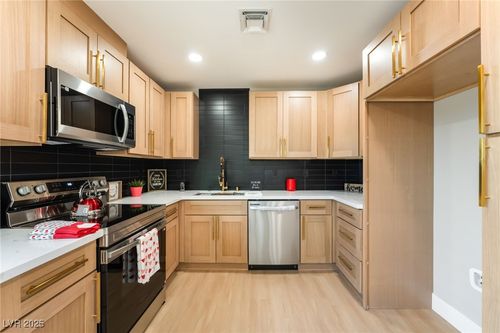 4430 Judson Ave, Las Vegas, NV, 89115-5419 | Card Image