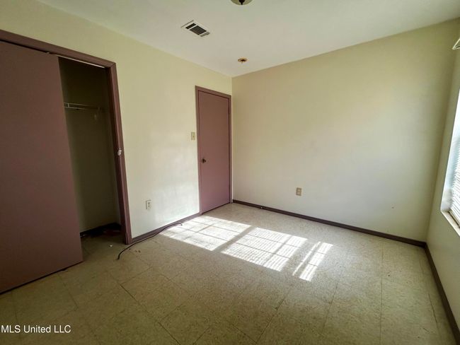 588 Church St bedroom | Image 6