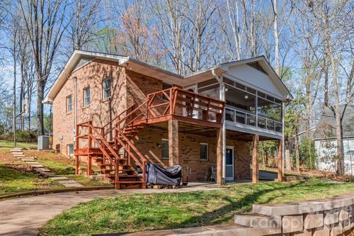 8032 Lakeview Dr, Denver, NC, 28037-9209 | Card Image