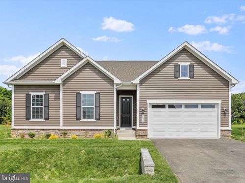 10066 Wilkes Dr, WILLIAMSPORT, MD, 21795-3232 | Card Image