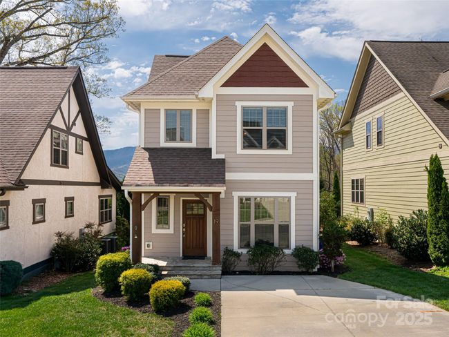 19 Tudor Way, House other with 3 bedrooms, 3 bathrooms and null parking in Black Mountain NC | Image 4