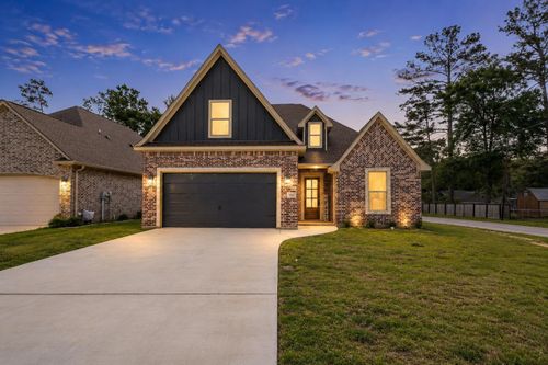 300 Long Leaf St, Silsbee, TX, 77656-1216 | Card Image