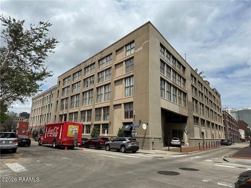 apt-427-333 Julia St, New Orleans, LA, 70130-3670 | Card Image