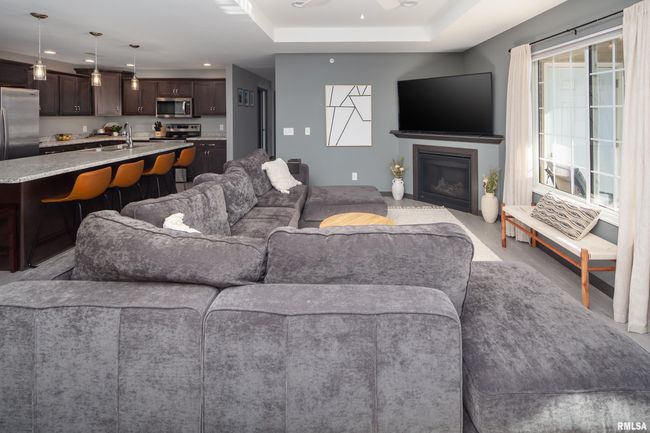 UNIT-201 - 440 E Franklin St, Condo with 2 bedrooms, 2 bathrooms and null parking in Eldridge IA | Image 9