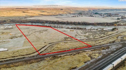 NKA N Gibbon Place, Lot 1, Prosser, WA, 99350 | Card Image