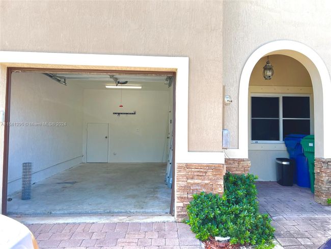 885 - 8885 Sw 221st Ter, Townhouse with 3 bedrooms, 2 bathrooms and null parking in Cutler Bay FL | Image 21