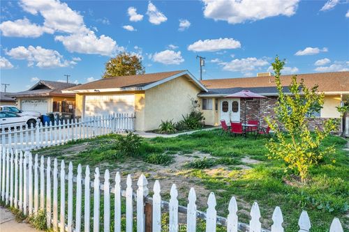 1226 Lucerne Dr, Hemet, CA, 92543-8119 | Card Image