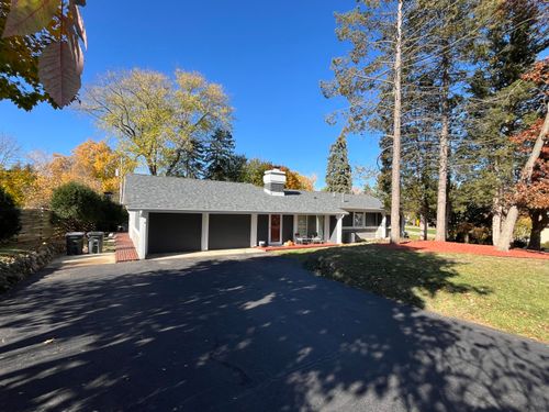 12102 220th Ave, Bristol, WI, 53104-9321 | Card Image