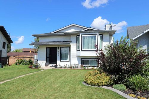 6130-52 Street Close, Ponoka, AB, T4J1E8 | Card Image