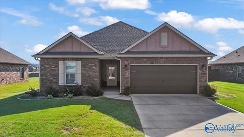 17195 Fieldway Cir, Harvest, AL, 35749-3713 | Card Image