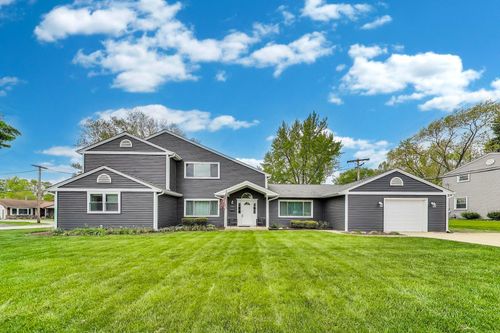 3205 Meadow Dr, Rolling Meadows, IL, 60008-2728 | Card Image