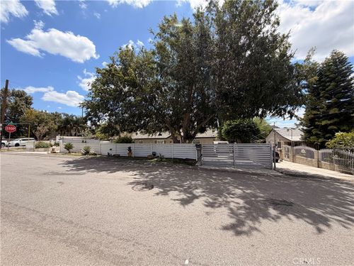 3434 Pontiac Ave, Jurupa Valley, CA, 92509-4435 | Card Image