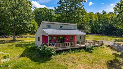 260 South Rd, Averill Park, NY, 12018-3416 | Card Image
