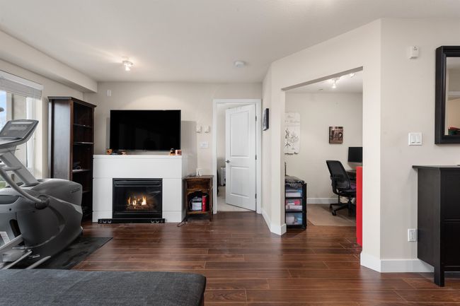 307 - 15795 Croydon Dr, Condo with 1 bedrooms, 1 bathrooms and 1 parking in Surrey BC | Image 5