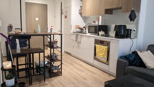 727-161 Roehampton Ave, Toronto, ON, M4P0C8 | Card Image