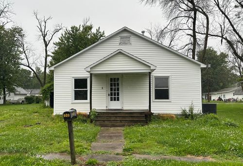 609 S Rollins St, CENTRALIA, MO, 65240-1639 | Card Image