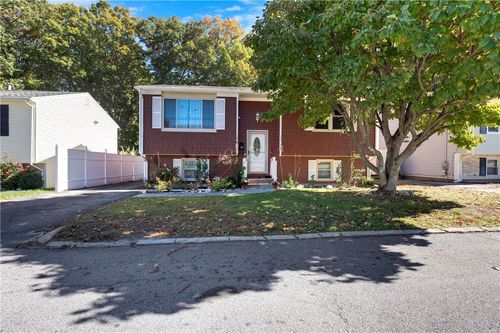 62 Legion Drive, Pawtucket, RI, 02860 | Card Image