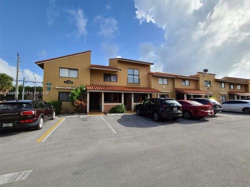 apt-202-2710 W 60th Pl, Hialeah, FL, 33016-5955 | Card Image