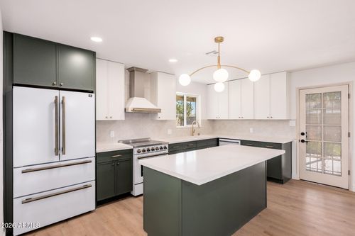 6134 N 9th St, Phoenix, AZ, 85014-1907 | Card Image