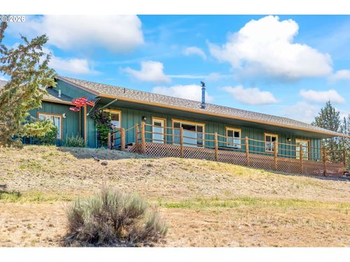 6997 Se Scenic Dr, Prineville, OR, 97754-8857 | Card Image