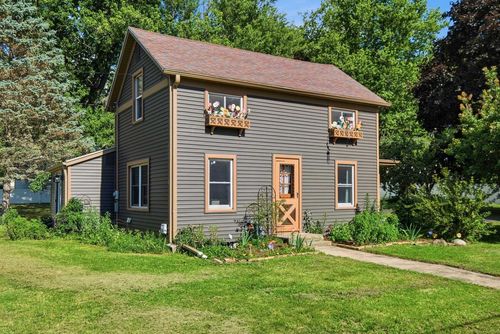 3 E Whitechapel Street, Mazomanie, WI, 53560 | Card Image