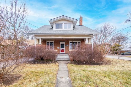 2585 Lake Shore Blvd W, Etobicoke, ON, M8V1G3 | Card Image