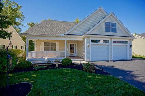 4 Teresa Dr, Dover, NH, 03820-5022 | Card Image