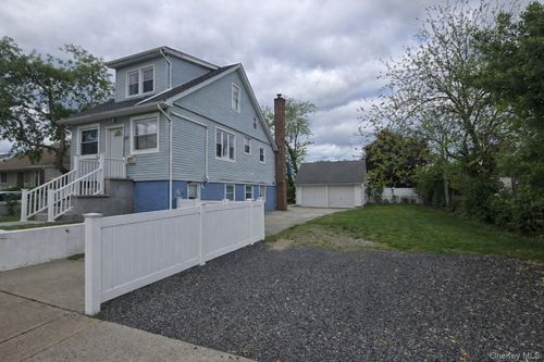 119 Parma Rd, Island Park, NY, 11558-1033 | Card Image