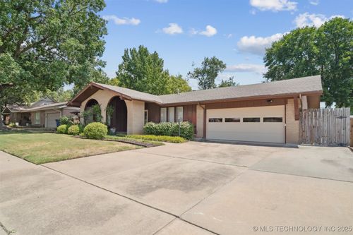 7058 52nd Pl, Tulsa, OK, 74145-7725 | Card Image