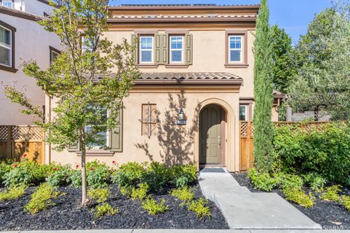 3069 Vittoria Loop, Dublin, CA, 94568-2576 | Card Image