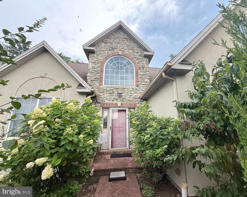 1601 Cobble Ct, NEW CUMBERLAND, PA, 17070-2241 | Card Image