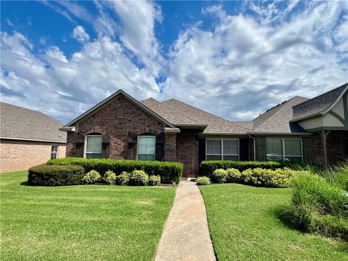 3202 Sw Stoneway Ave, Bentonville, AR, 72713-5627 | Card Image