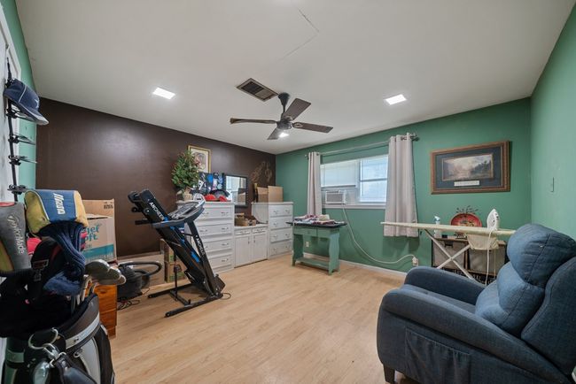 3800 Mcchristian St, House other with 3 bedrooms, 2 bathrooms and 4 parking in Big Spring TX | Image 17