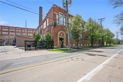 4-8205 Franklin Blvd, Cleveland, OH, 44102-2766 | Card Image