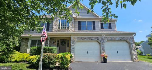15 Limestone Ct, Lititz, PA, 17543-7984 | Card Image
