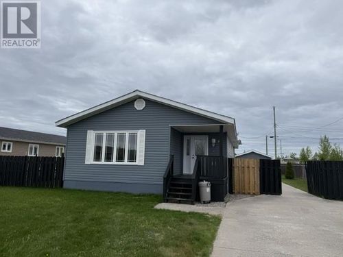 46 Pottle St, Happy Valley Goose Bay, NL, A0P1C0 | Card Image