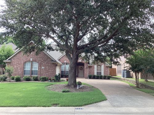 2029 Fleming Dr, Mckinney, TX, 75072-3985 | Card Image