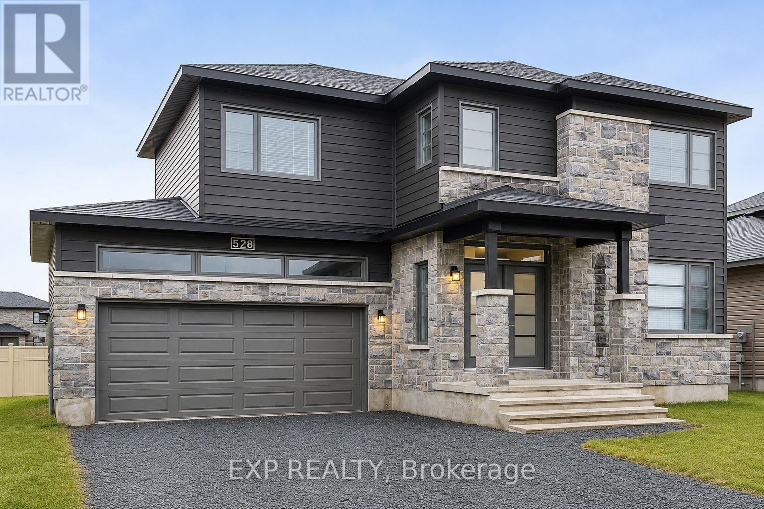 Residential Lease in Russell