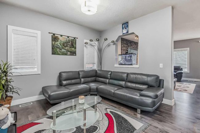 350 Nolan Hill Drive Nw, Home with 6 bedrooms, 3 bathrooms and 4 parking in Calgary AB | Image 8