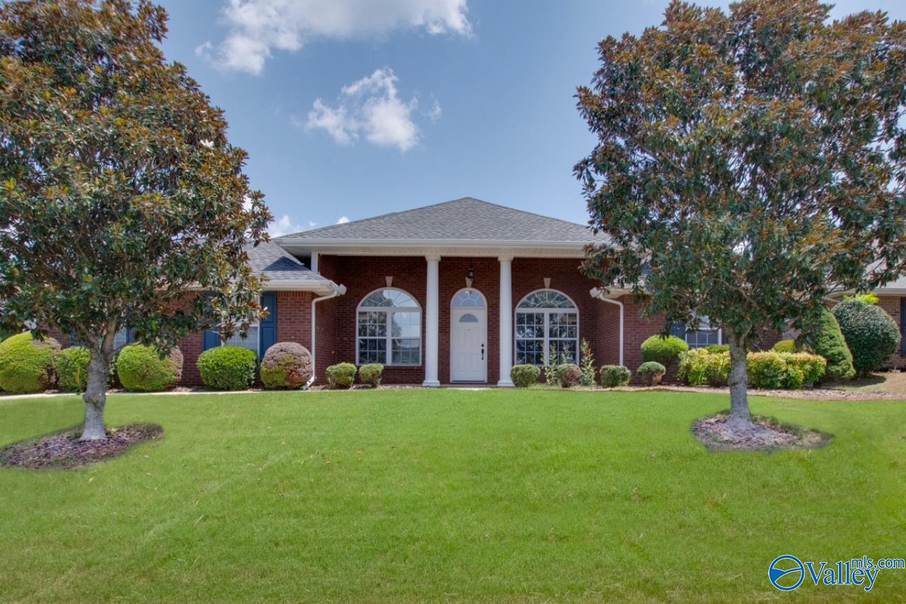 Robin Song Ln, Harvest, AL 35749