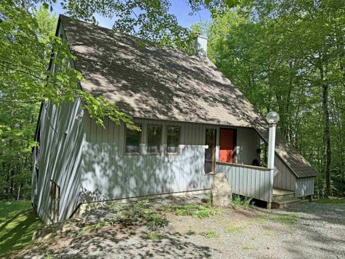 16 View Rd, Wilmington, VT, 05363-7963 | Card Image