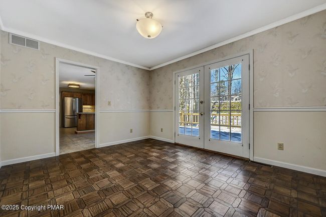 Dining | Image 20