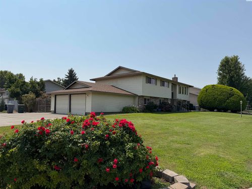 621 Saint St, Richland, WA, 99354-1837 | Card Image