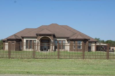 22819 Uresti Rd., House other with 4 bedrooms, 2 bathrooms and 5 parking in Edinburg TX | Image 2