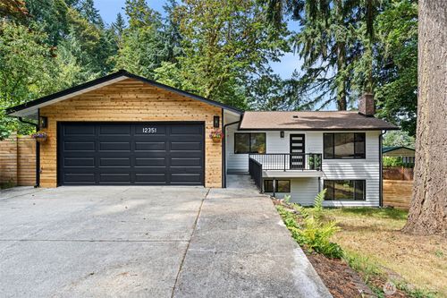 12351 Se 96th Pl, Renton, WA, 98056-2440 | Card Image