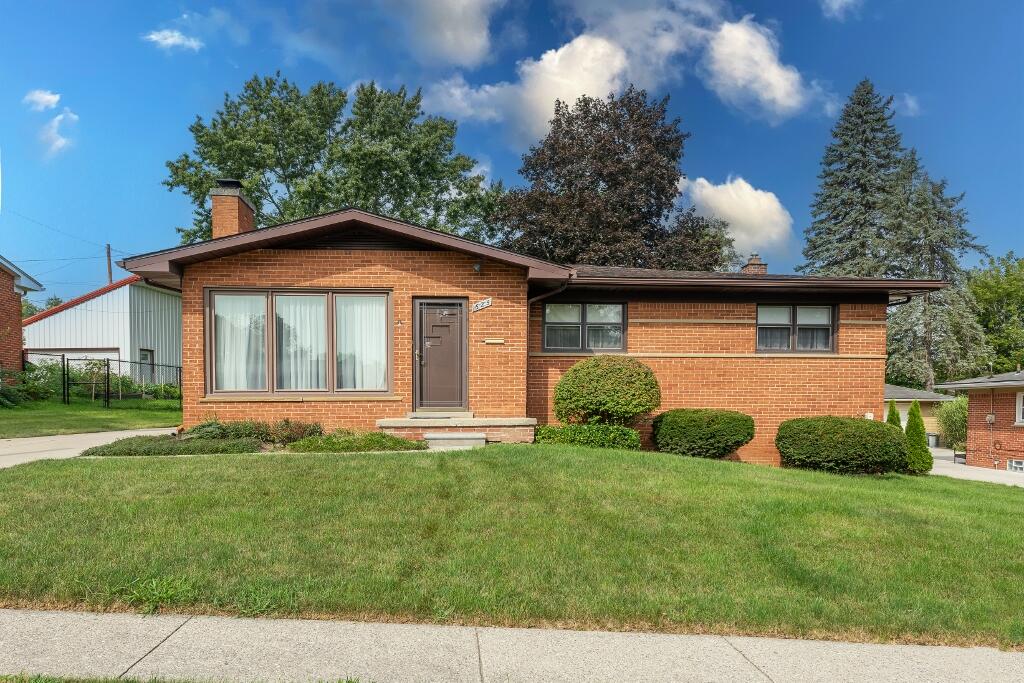 Mansfield St, Ypsilanti, MI 48197